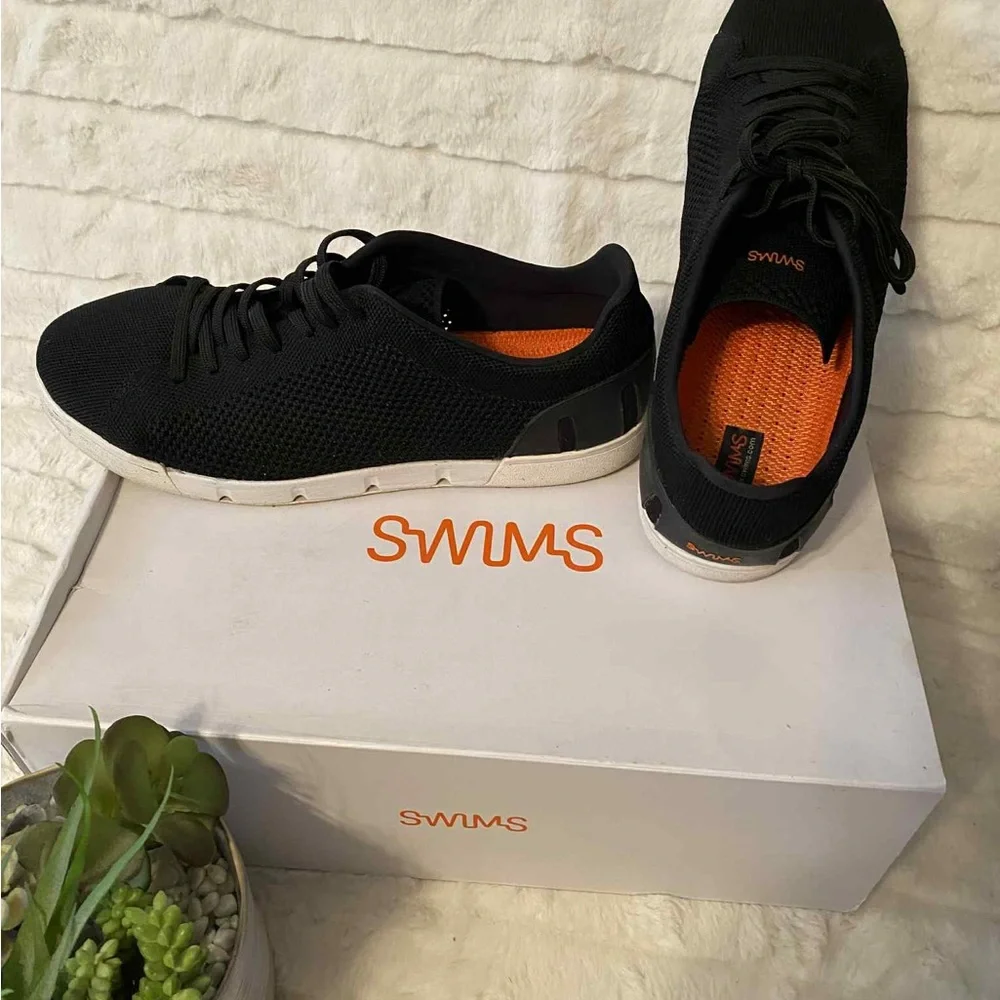 Swims great size